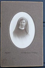 Antique Edwardian Photograph Of Nurse In Uniform With Medal Original Condition 