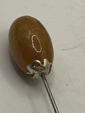 ATTRACTIVE VINTAGE HAT PIN