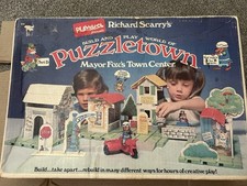 Playskool Richard Scarry Puzzletown Mayor Fox's Town Center 1976 Set D