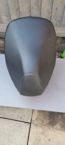 Yamaha aerox seat and bucket - seat,