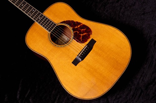 Used larrivee d - [used],