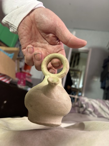 Unusual pottery item - item,