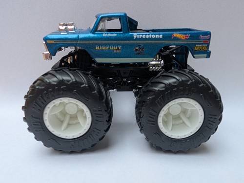 Monster jam hot wheels big - hot,