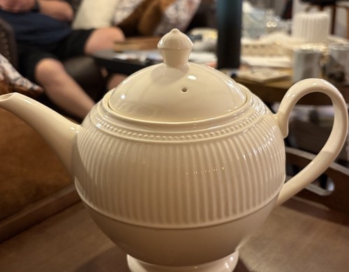 Wedgewood windsor teapot - wedgewood,