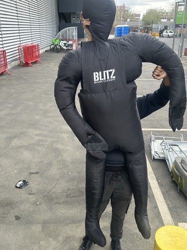 Blitz born fight - "born, fight"