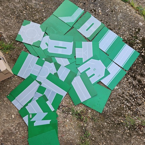 Lego green 32x32 base plate - lego,