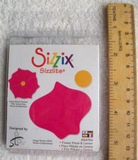 Craft Dies.SIZZIX. Flower Petal and Center.Build a Flower .no.654756.. Sizzlits.