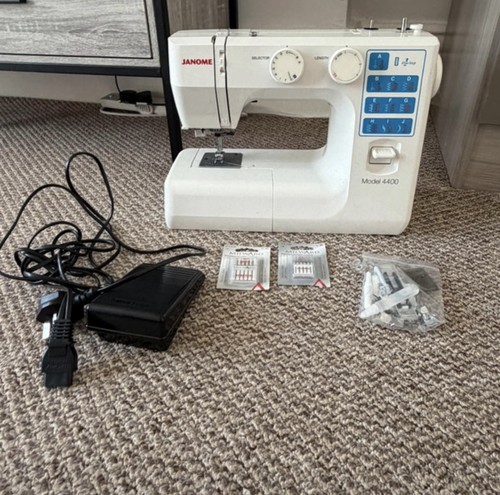 Janome 4400 sewing machine - sewing,