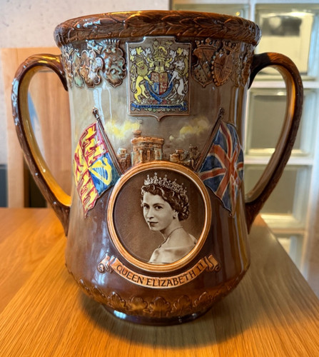 Royal doulton coronation - royal,