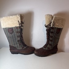 UGG Size 6 Edmonton Lace Up