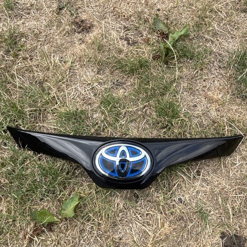 Toyota corolla hybrid grill - toyota,