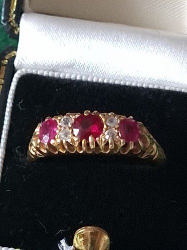18ct gold rubies - rubies, diamond