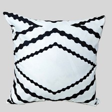 Modern Black & White Geometric