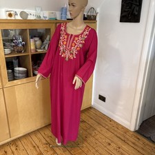 Light Burgundy Kaftan Large With Embroidery Accents ideal repurpose fabric  (2H)