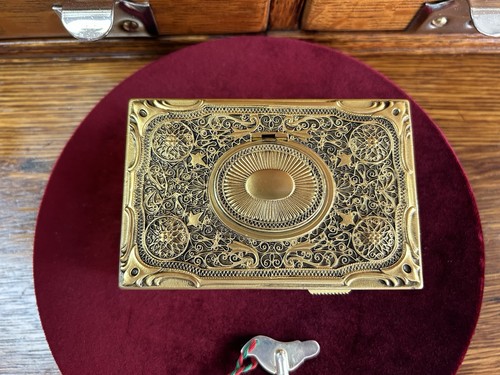 Gilt brass singing bird box - singing,