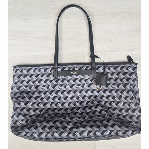 Radley london responsible - london,