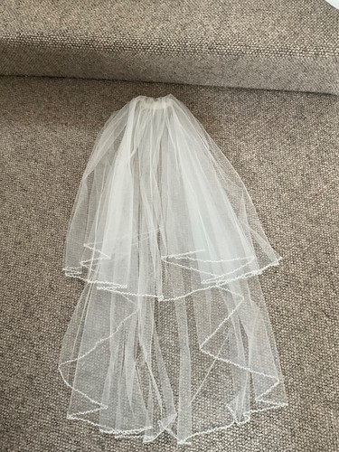 New short veil with beaded