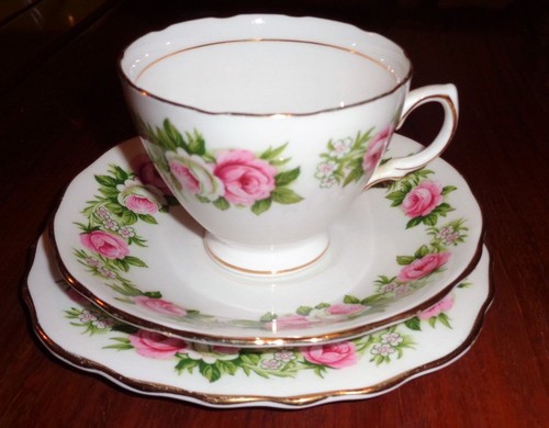 Very pretty colclough - very,