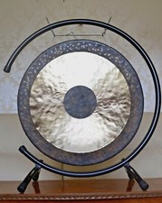 Bronze handcrafted Chau Gong