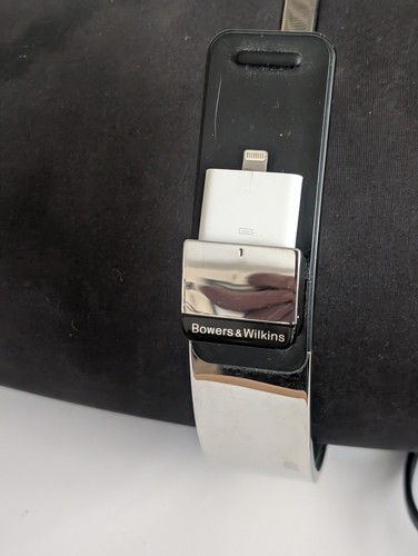 Bowers wilkins zeppelin air - &,