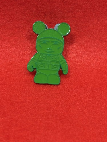Disney pin trading badge - trading,