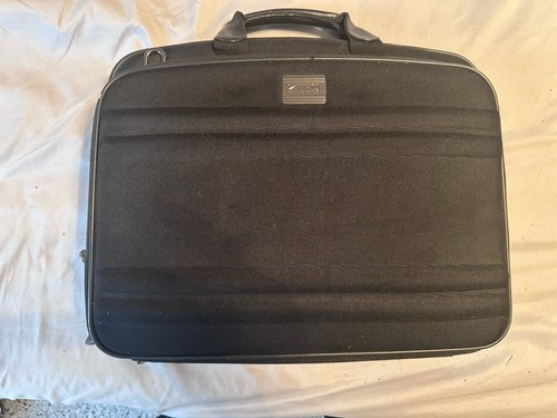 Zero halliburton briefcase - zero,
