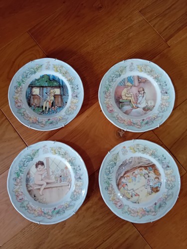 Royal worcester complete set - complete,