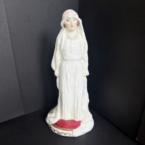 Royal doulton figurine - royal,