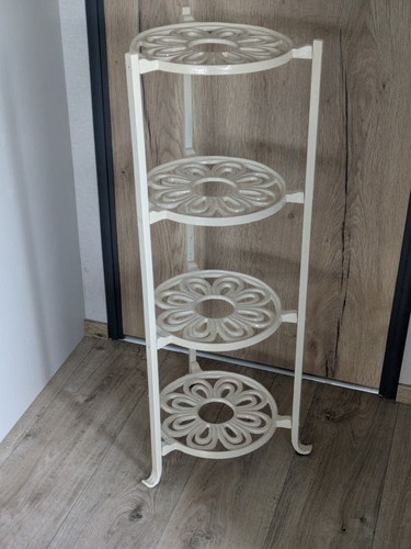 Cream cast iron tier - cast,