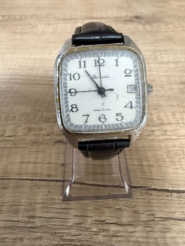 Share vintage raketa case - vintage,