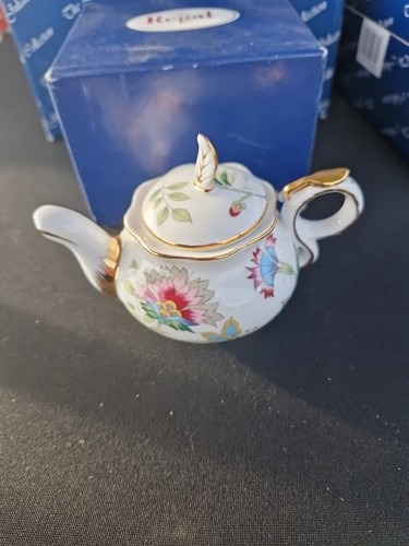 Regal porcelain miniature - regal,
