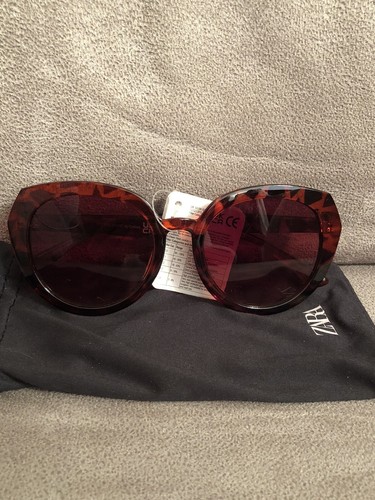 Zara woman angled round - zara,