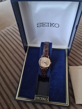 Seiko Vintage 1982 Ladies Watch. Original Box and Purchase Receipt. Excellent