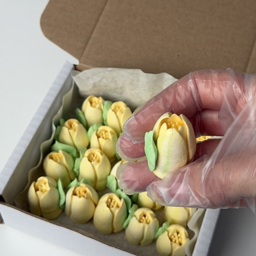 Edible tulips sugar cake - 20,