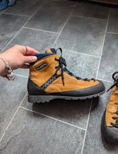 Scarpa Women Walking Boots In Good Used Condition 6UK