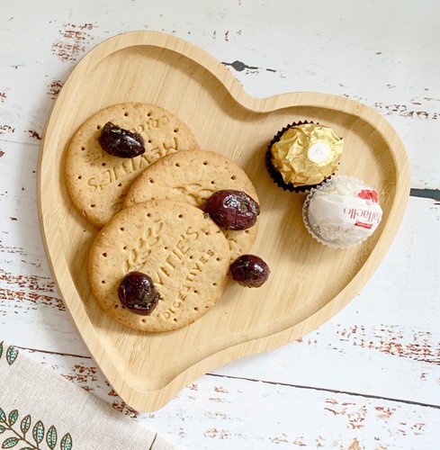 Snack tray heart - snack, serving