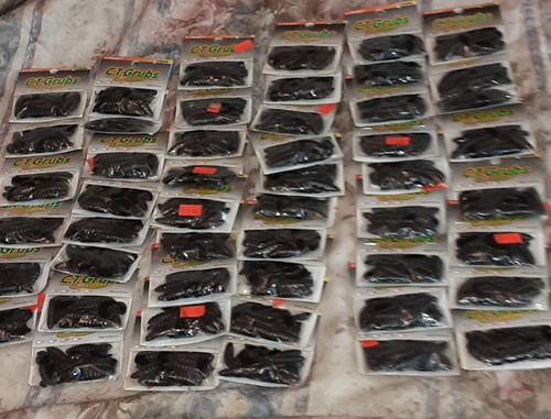 Packs black grubs 10 - black, grubs/10@