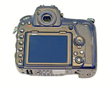 Nikon D850 45.7MP DSLR Camera Body, Boxed with accessories - 10642 Actuations