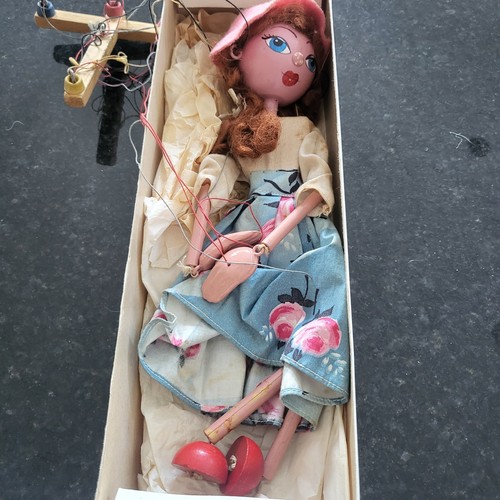 Pelham puppet s girl - pelham,