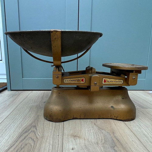 Avery ltd vintage metal - t,