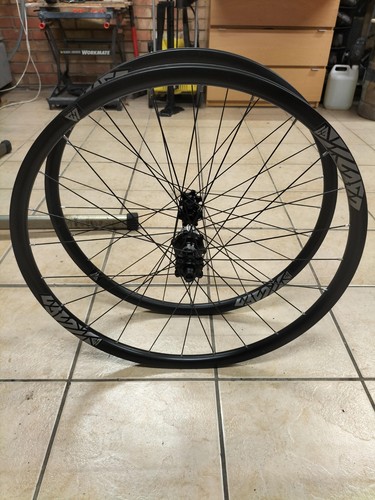 Carbon light bicycle - 27.5",