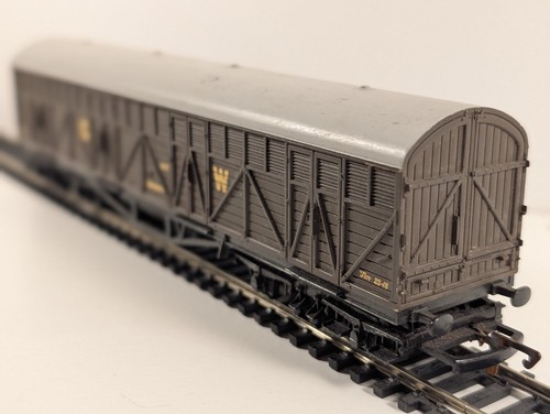 Mainline 50ft bogie milk - bogie, van