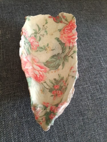 Decoupage oyster shell with