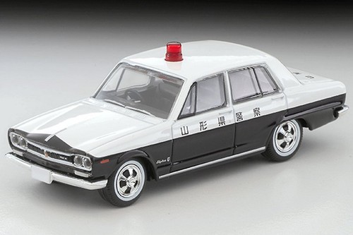 Nissan skyline 2000 - gt, /