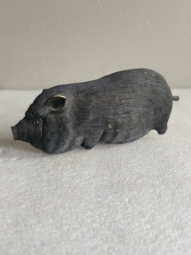Pot belly pig - figure, •