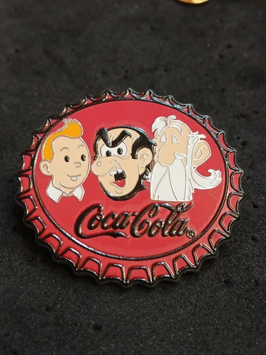 Pin comic tintin smurfs - pin’s,