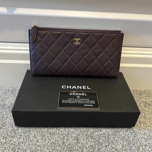 Chanel burgundy quilted - chanel,