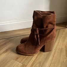 Ladies Size 7 Ankle Boots rust