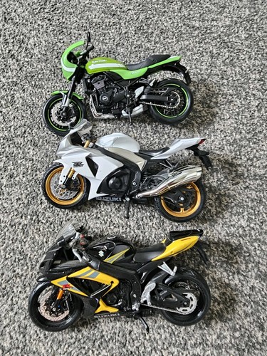 Maisto motorcycles x3 - 1:12,