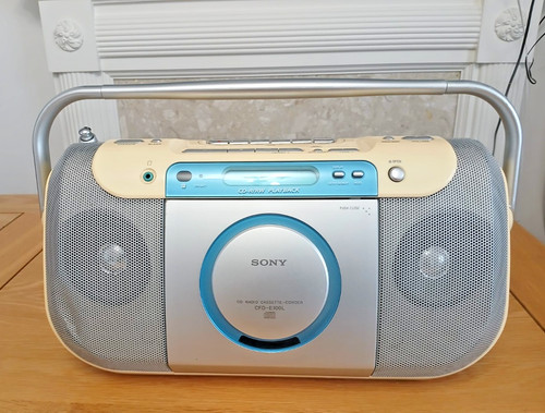 Vintage sony radio cassette - sony,